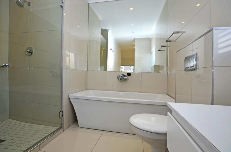 To Let 2 Bedroom Property for Rent in Sea Point Western Cape